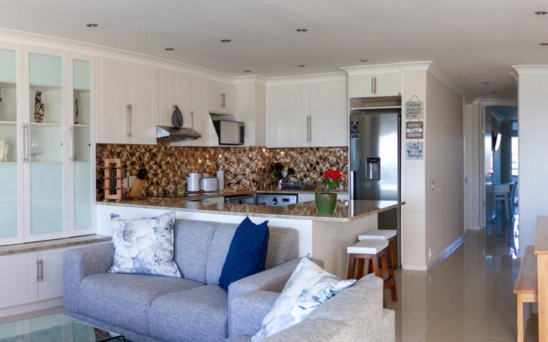 To Let 2 Bedroom Property for Rent in Dolphin Beach Western Cape